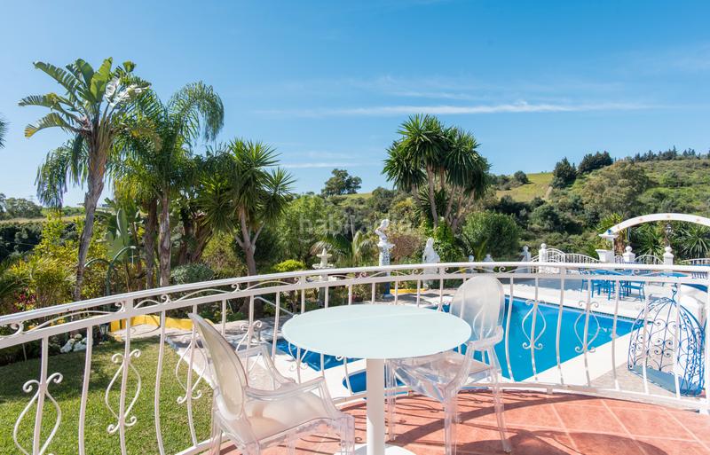 Foto d4c2bbf6-27c4-4c43-a0c8-73fde93f11f3. House with heating parking pool in altos de Estepona Estepona