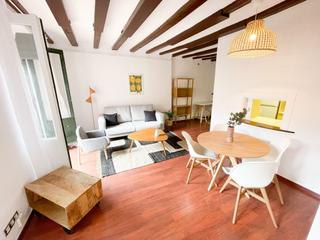 Location Appartement  Carrer de sant pere mitjà. Sant pere mitja
