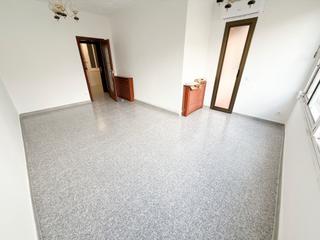 Lloguer Pis  Carrer de la renaixença. 3 habitaciones, horta- guinardo