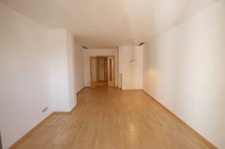 Alquiler Piso  Carrer d'alí bei 29. Ali bei