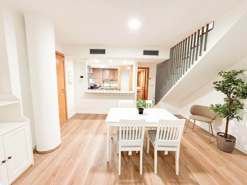 Foto 4a9d64f9-4ebf-4de9-a862-df4aaab56a17. Miete zweistöckige wohnung mit heizung in Sagrada Família Barcelona