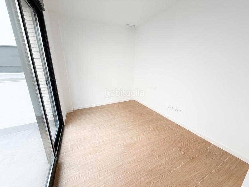Foto de5d96c2-abb9-4fcd-814a-16b3decefc4c. Alquiler piso pedrell 2 habitaciones + 50m2 terraza en Barcelona