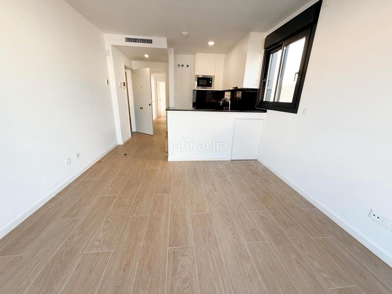 Foto 0dd22082-9dfc-4d43-8fa8-d4ca87592b18. Alquiler piso pedrell (70m2 terraza) en La Font d´en Fargues Barcelona