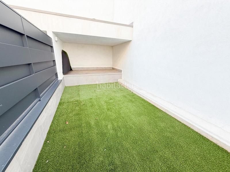 Foto 150afbbd-e4d6-4ead-a695-ba6ffe3ba2c0. Alquiler piso pedrell (70m2 terraza) en La Font d´en Fargues Barcelona