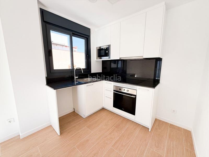 Foto d9c11d3f-5f06-42f1-92bf-1aca8b89bd7a. Rent flat with heating in La Font d´en Fargues Barcelona