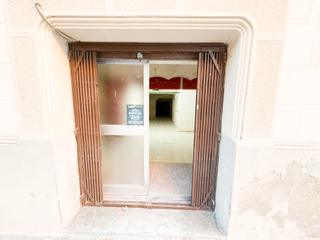 Location Local commercial  Carrer d'hug de rocabertí. Hug de rocaberti