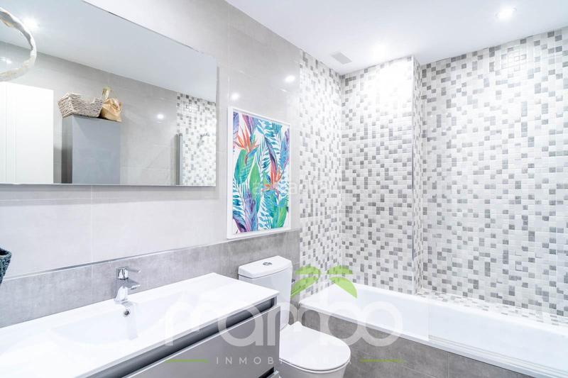 Foto 8d8aa154-5b11-42a0-8bb9-ba45232e1a26. Appartamento con riscaldamento parcheggio piscina in Vélez - Málaga