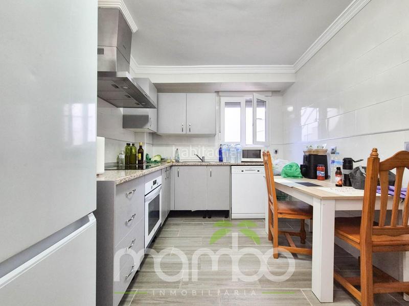 Foto 6bc6043b-120d-4aa3-a893-0eac7e6ffbe4. Casa amb aparcament a Norte - Barrio del Pilar - El Reñidero Vélez - Málaga