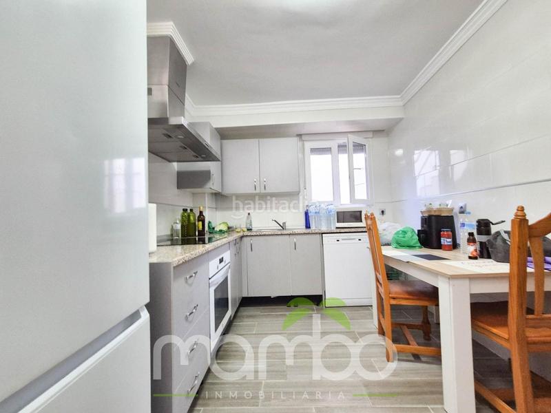 Foto f2df7224-10d2-452f-8fc9-d294a0993586. Casa amb aparcament a Norte - Barrio del Pilar - El Reñidero Vélez - Málaga