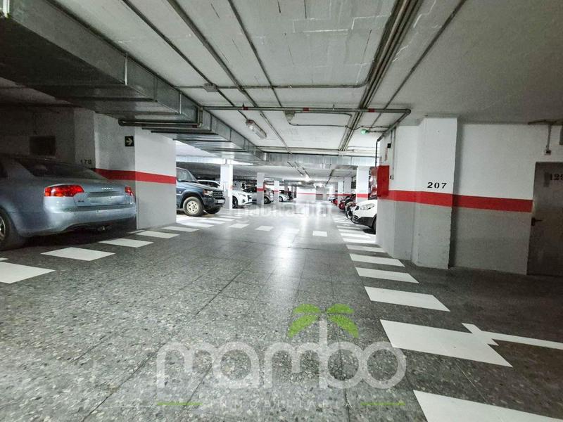 Foto f295a679-31b4-4031-9a54-65474c8230f7. Autoparkplatz in Camino Viejo de Málaga Vélez - Málaga