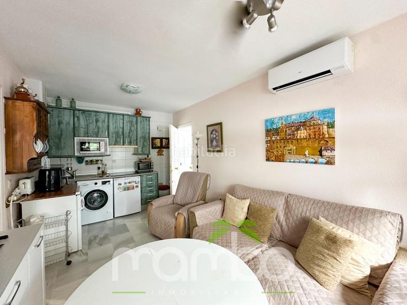 Foto 11772325-949c-45d4-a048-e7e7f3e11c28. Piso en calle almuñecar 4 venta en benalmadena en Benalmádena