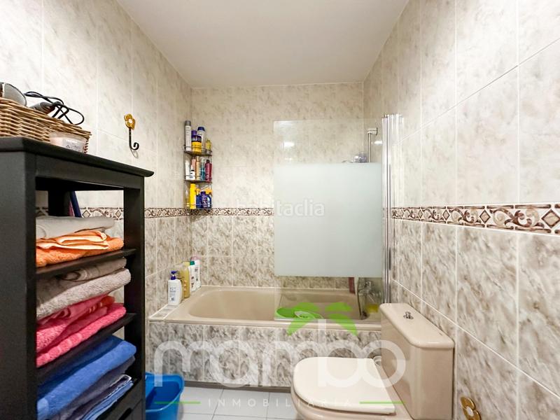 Foto 192e8e3d-219f-4af5-b0b4-4bd7d47d0064. Piso en calle almuñecar 4 venta en benalmadena en Benalmádena
