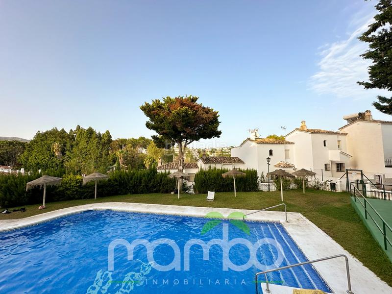 Foto 2036aeda-4dd7-4b98-b98c-6bc50696dd9a. Piso en calle almuñecar 4 venta en benalmadena en Benalmádena