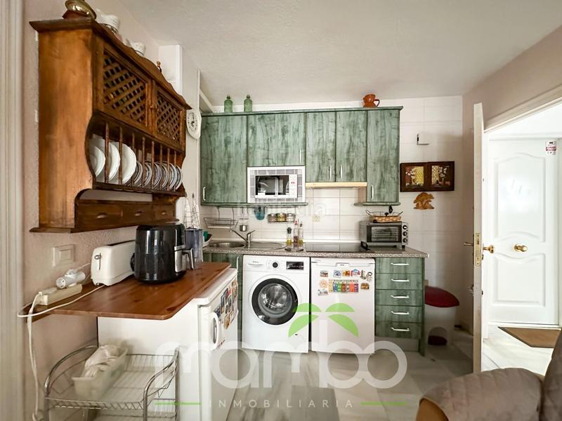 Foto 7647cd5a-245c-4475-a8cf-ef3157403bbe. Piso en calle almuñecar 4 venta en benalmadena en Benalmádena