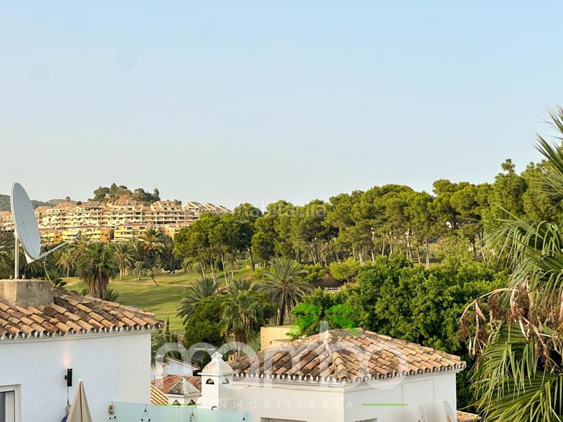Foto ff2c9e74-78bb-4fa8-9b60-f1d3969ecf89. Piso en calle almuñecar 4 venta en benalmadena en Benalmádena