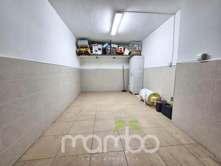 Aparcament cotxe a Camino Viejo de Málaga. Garaje cerrado en venta en el centro de vélezmálaga