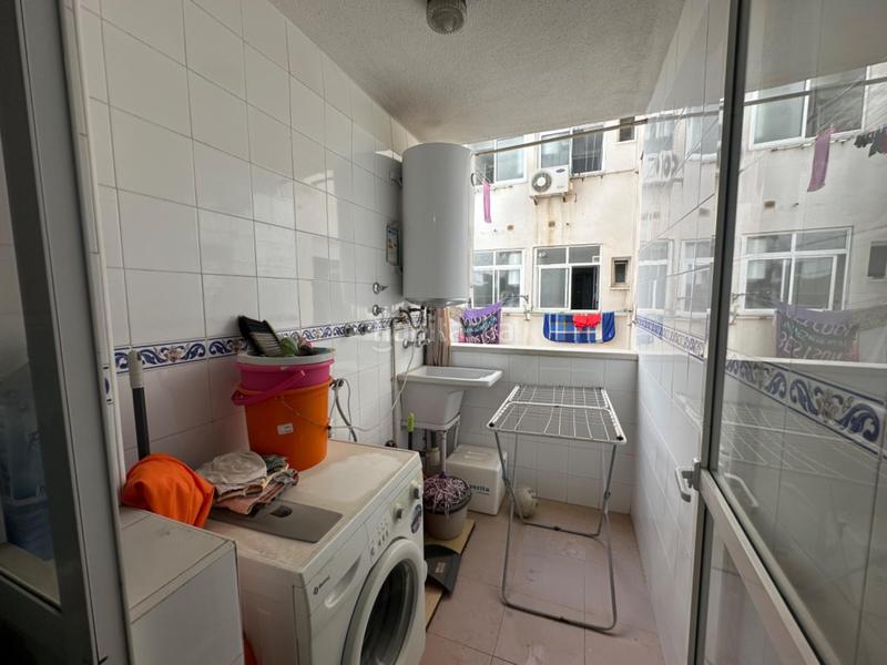 Foto 9913ebba-6137-4fb4-b732-16c55c3fe5b6. Rent flat in calle demóstenes 47 in El Consul - Ciudad Universitaria - El Romeral Málaga
