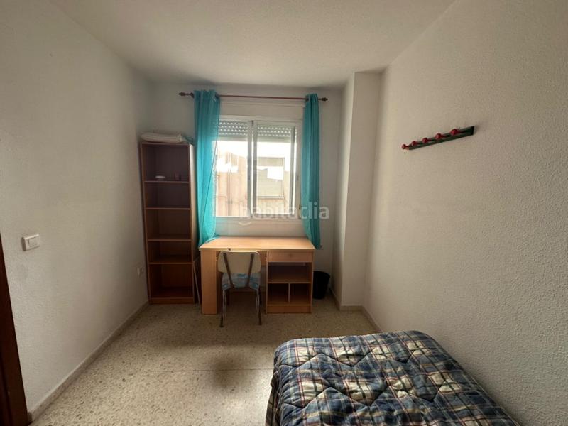 Foto f76df9bb-96d7-4798-bd36-256bf06d48ce. Rent flat in calle demóstenes 47 in El Consul - Ciudad Universitaria - El Romeral Málaga