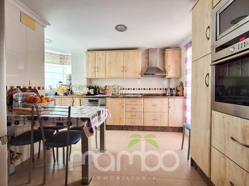 Foto 1972d5cf-c58f-4acd-9c70-d7eacb50e336. Chalet con riscaldamento parcheggio piscina in El Tomillar Torre del Mar