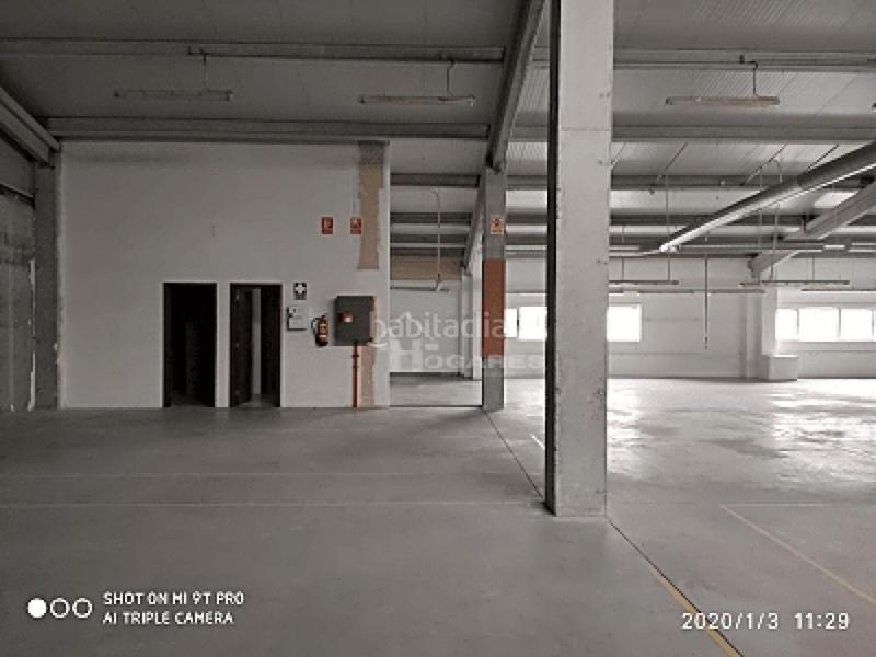 Foto 800606f3-59b2-4a74-87b7-48c7640c8283. Bâtiment à usage industriel dans Valadares - Beade Vigo