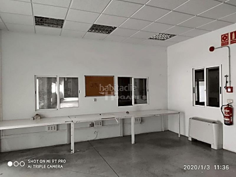 Foto da589115-c588-48a2-b4d1-31e4171d918b. Bâtiment à usage industriel dans Valadares - Beade Vigo