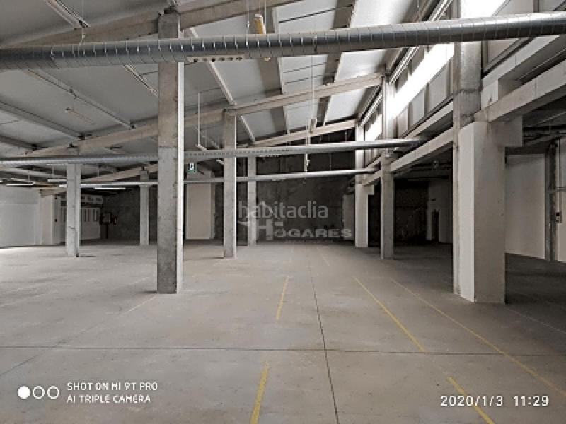 Foto 64355930-802a-47eb-b17b-697bfb33cfa3. Nave industrial en Valadares - Beade Vigo