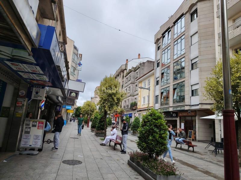 Foto e6a7ca74-5bc6-40f7-8228-1481de451545. Piso  muy luminoso y amplio piso en la peatonal del calvario en Vigo