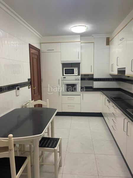 Foto f6ffef2e-8c2d-40c0-a9f0-827655c94a5f. Appartamento con riscaldamento in Plaza España - Corte Inglés Vigo