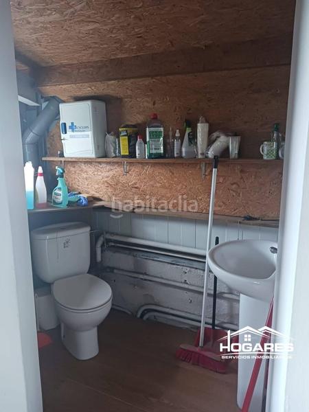 Foto 0e8dfe06-b4f8-436e-8709-2965ff35cd35. Alquiler nave industrial en Lavadores Vigo