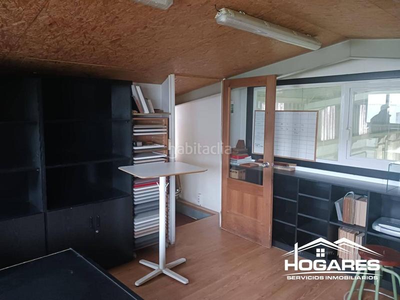 Foto 51badc53-6b36-4bb5-a6ef-47fb1c27fea7. Alquiler nave industrial en Lavadores Vigo