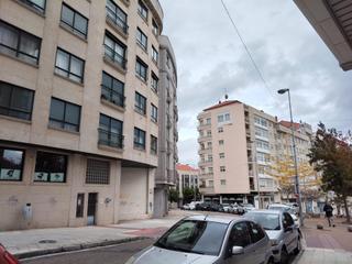 Etagenwohnung  Calle pintor ramon buch. Piso impecable en la miñoca