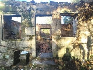 Haus  Lugar gulans. Casa para rehabilitar en as neves