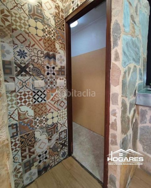 Foto cccbed67-e553-4524-b672-8cad8edc5125. Geschäftsraum in Berbés - Peritos Vigo