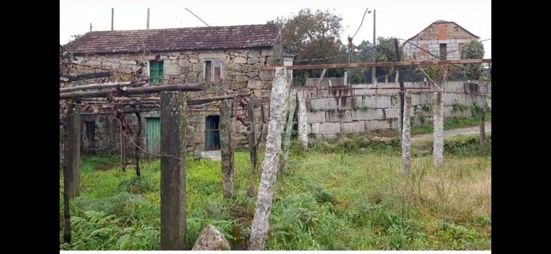 Foto bdead18e-4d58-40e6-888f-2a769cd2638e. Casa a Arbo