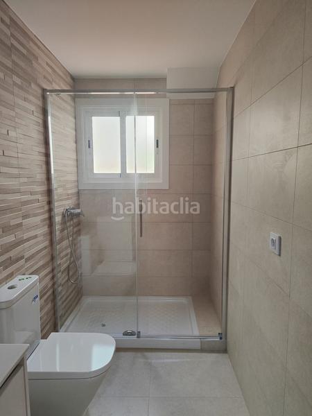 Foto df445c3a-a39f-483d-9a46-9c73a130d206. Alquiler piso alquiler de amplio piso reformado en calle barcelona en Vigo