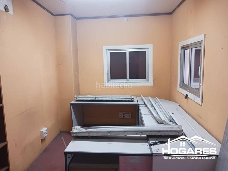 Foto 8ebddc1f-042b-42a7-9a26-1e5f76c7f331. Affitto capannone industriale in Lavadores Vigo