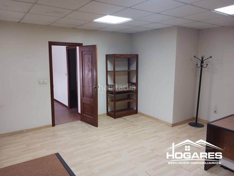 Foto 8f5157e9-540a-4c68-9101-0704364bca5a. Affitto capannone industriale in Lavadores Vigo