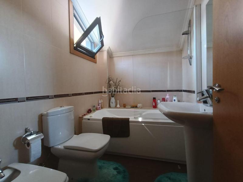 Foto b505c175-31a9-4ae9-b663-8d32aca37e90. Chalet casachalet en Gondomar