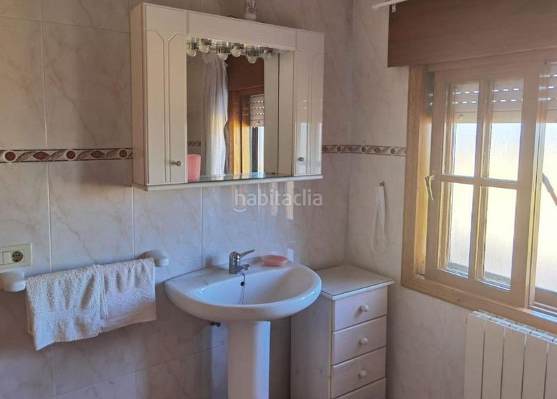 Foto c7380d2a-a3a7-46d7-a430-3cec991d6ce1. Casa amb aparcament a Guarda (A)