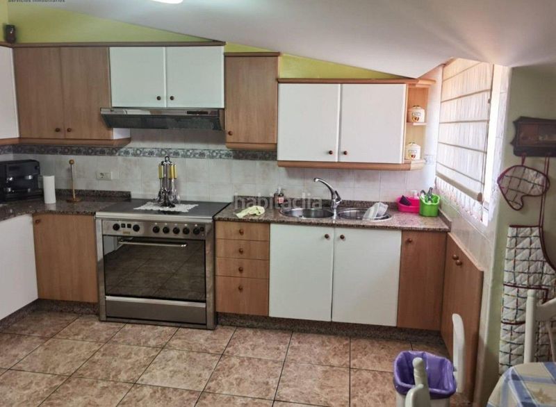 Foto eeee39d8-0857-4265-9828-582ecc639f7e. Casa amb aparcament a Guarda (A)