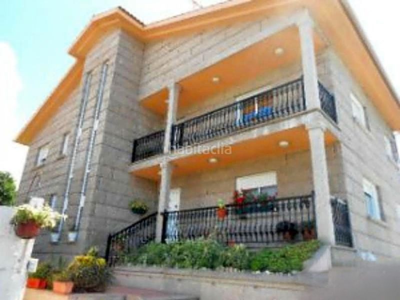 Foto 7e63d2db-d8db-4bbd-a5ac-38f46289ab84. Chalet en Bembrive Vigo