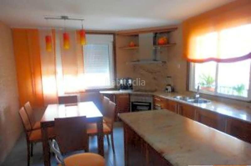 Foto debc4eba-622f-46e0-821d-33450f765be8. Chalet in Bembrive Vigo