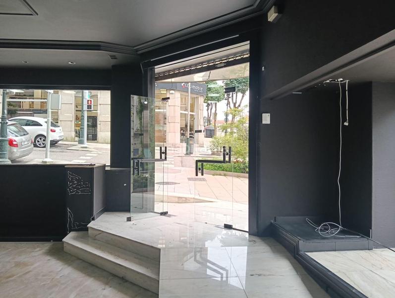 Foto 0d4810df-46e5-4afa-9d3e-071acb7bd23f. Lloguer local comercial a Plaza España - Corte Inglés Vigo