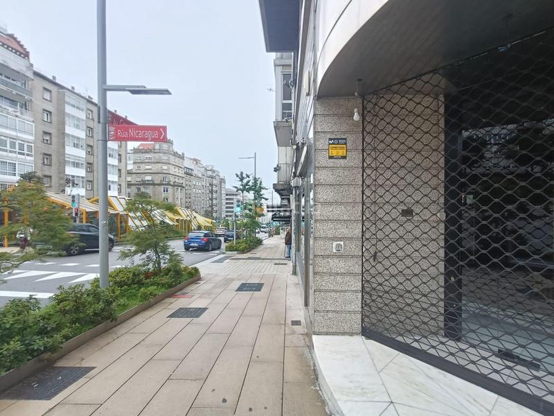 Foto 378ef2ec-f09c-44db-8eb4-f7c63edf1f2d. Rent business premise in Plaza España - Corte Inglés Vigo