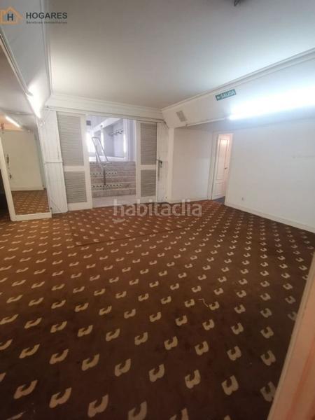 Foto 8cef6cb6-c804-44fe-a8d9-ed12088ff8e3. Rent business premise in Plaza España - Corte Inglés Vigo