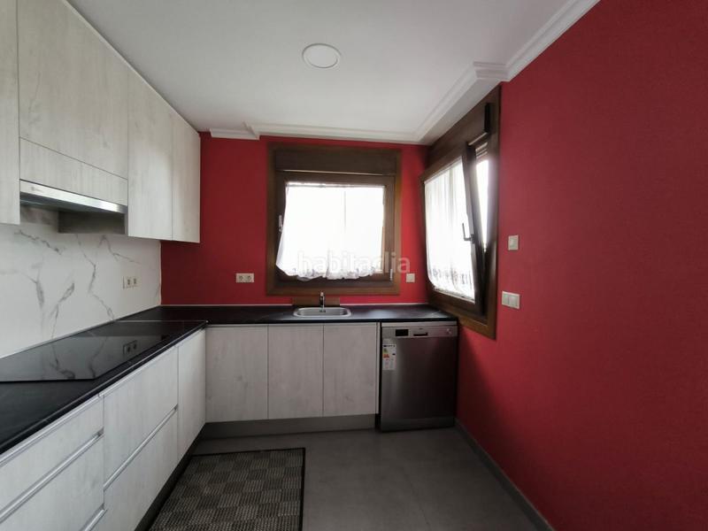 Foto a85abd01-f9d8-4383-aea8-f2eb29b80fd3. Chalet avec parking dans Bueu