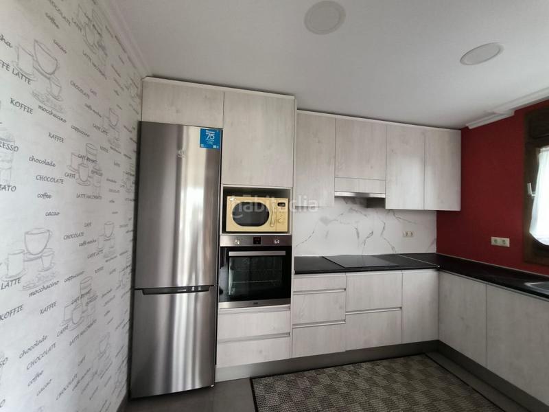 Foto ae760734-6cd3-4839-aa70-4d34f221afdf. Chalet avec parking dans Bueu