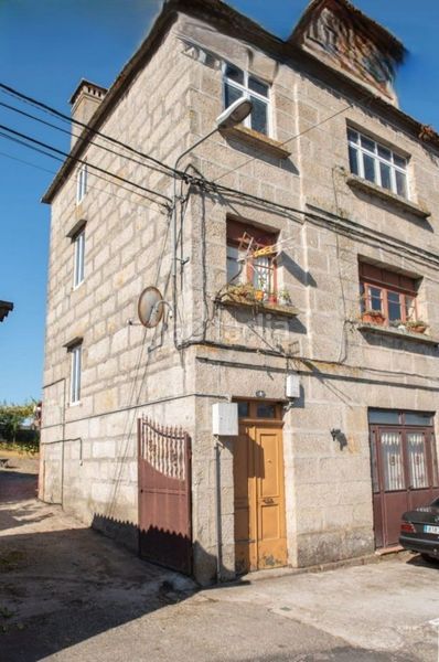 Foto 713cfb1c-601a-4277-b12b-b1af76fc316c. Casa amb aparcament a Coruxo - Oia - Saiáns Vigo
