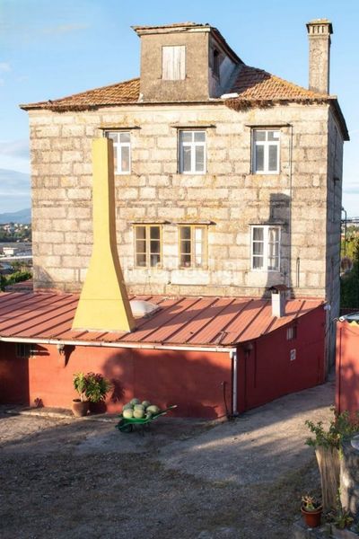 Foto a17508cb-15c4-43bb-ba3c-df2c64291d22. Casa amb aparcament a Coruxo - Oia - Saiáns Vigo