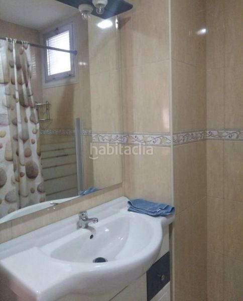 Foto 65378620-4e0a-4fef-87ef-73dca81f54e1. Pis a Camelias - Pi y Margall Vigo